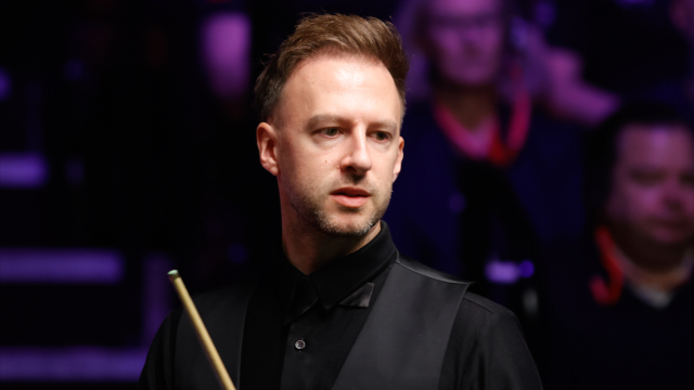 以及一名具 以及一名具