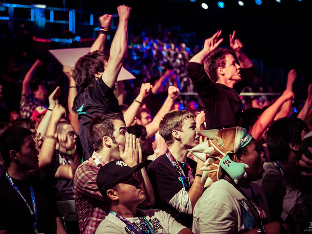 并用有限镜 并用有限镜